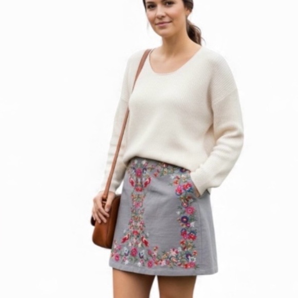 Altar'd State Dresses & Skirts - Altar'd State Gray Mini Skirt with Colorful Floral Embroidery Size L